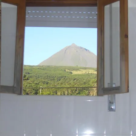 House, Sao Roque Do Pico Cais do Pico