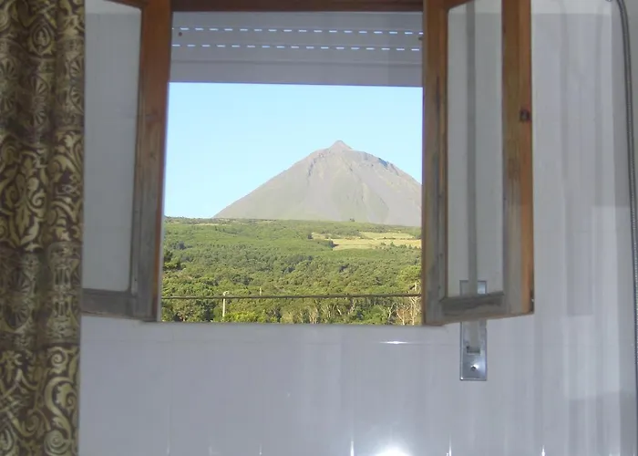 House, Sao Roque Do Pico Cais do Pico